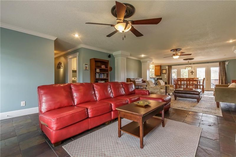 1117 Boone Rd, Burlington, NC 27217