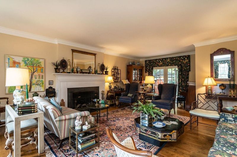 1117 Cowper Dr, Raleigh, NC 27608