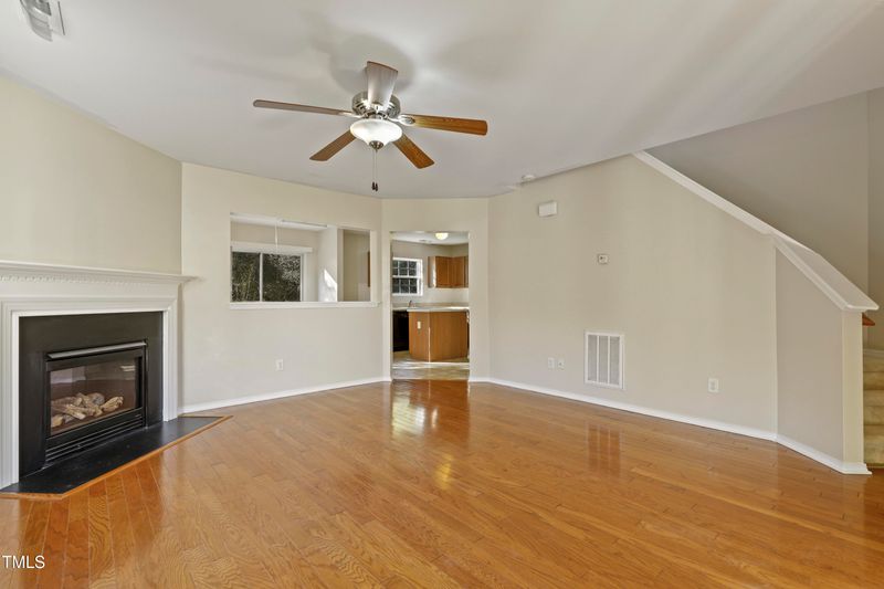 1117 Penncross Dr, Raleigh, NC 27610