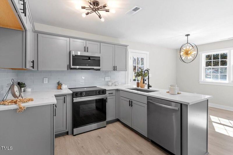 1117 Savannah Dr, Raleigh, NC 27610