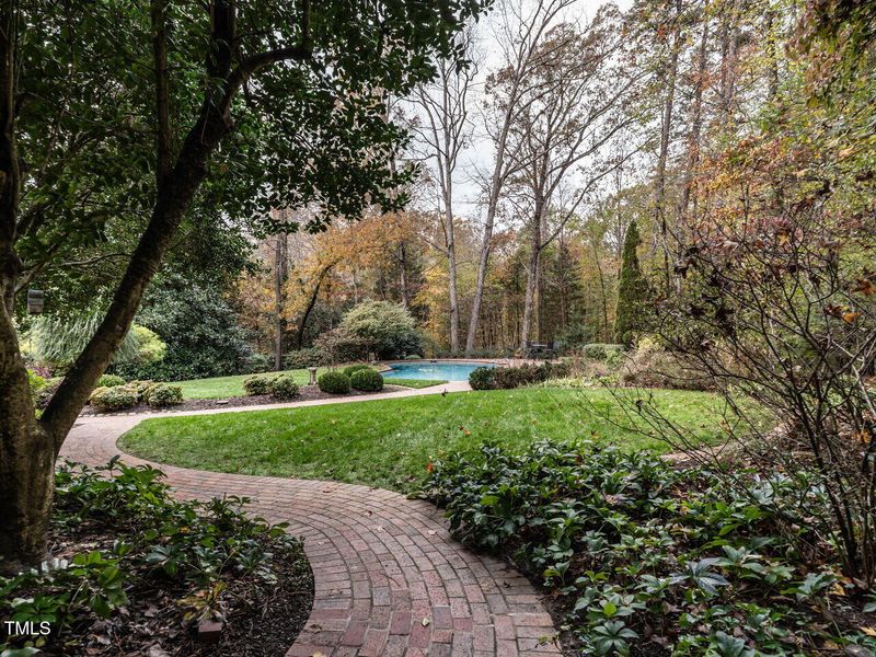 1117 Silver Oaks Ct, Raleigh, NC 27614