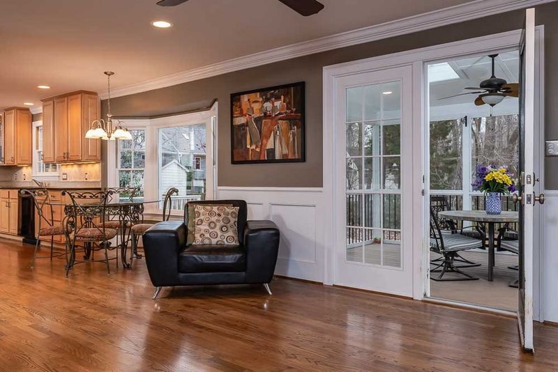 1117 Tanglewood Dr, Cary, NC 27511