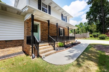 1118 Askham Dr, Cary, NC 27511