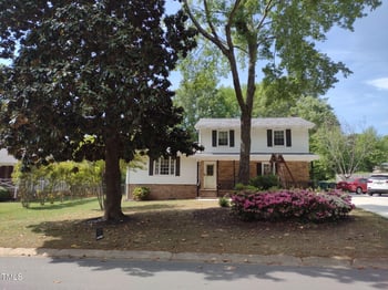 1118 Askham Dr, Cary, NC 27511
