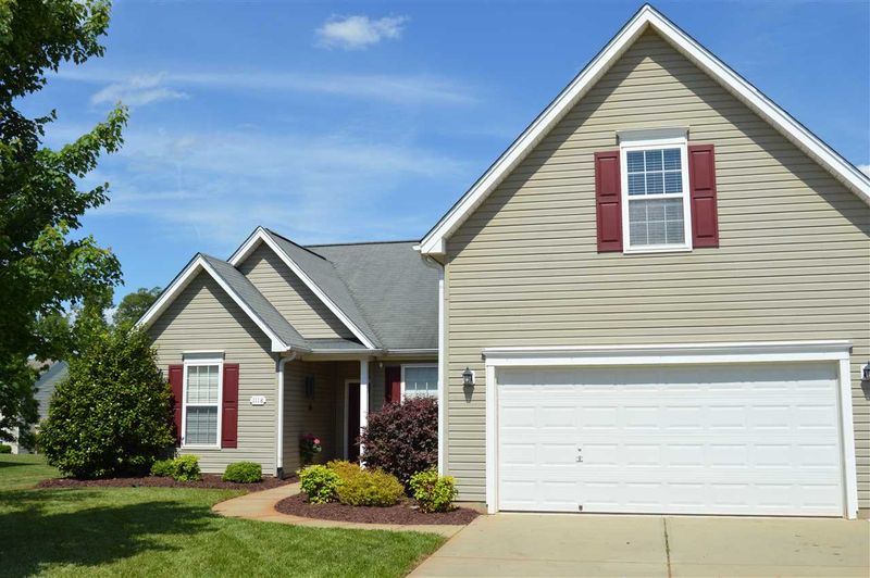 1118 Augusta Dr, Mebane, NC 27302