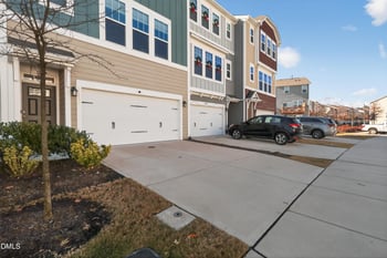 1118 Commack Dr, Durham, NC 27703