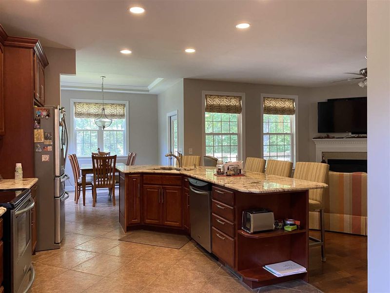 1118 Falling Stream Dr, Sanford, NC 27332