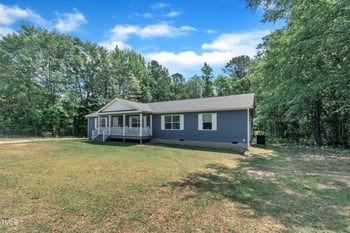 1118 Oakridge Duncan Rd, Fuquay Varina, NC 27526