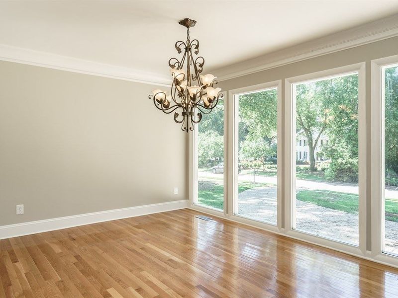 1119 Queensferry Rd, Cary, NC 27511