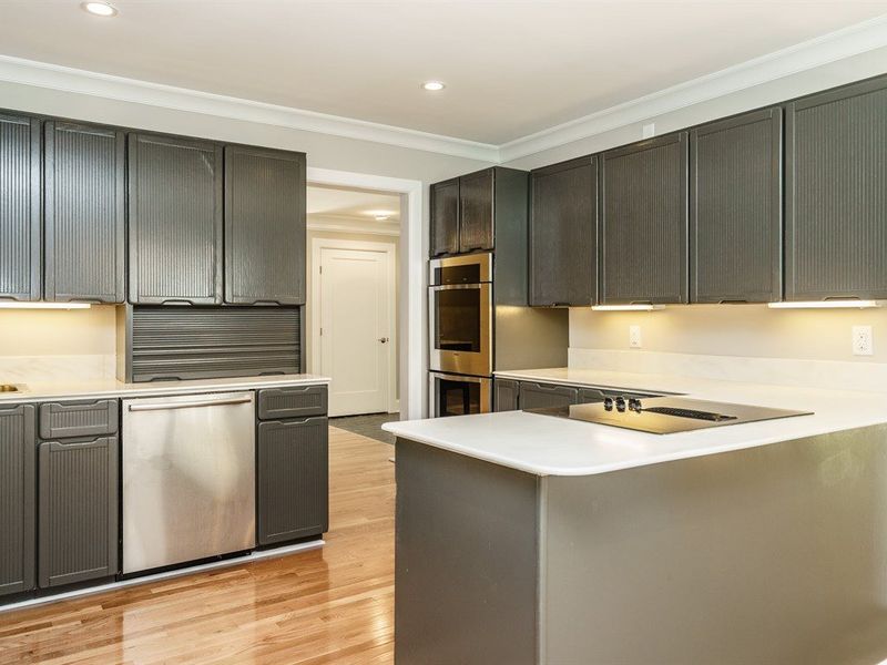 1119 Queensferry Rd, Cary, NC 27511