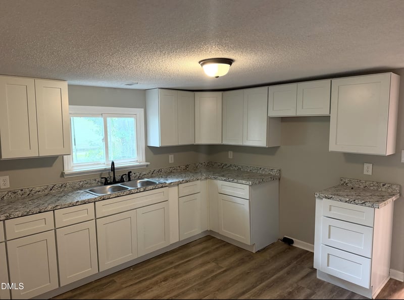 112 2nd St, Erwin, NC 28339