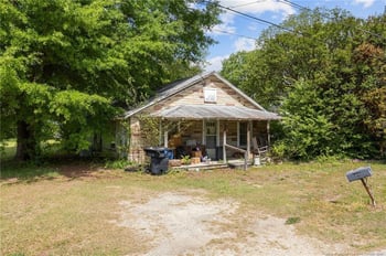 112 3rd St, Erwin, NC 28339