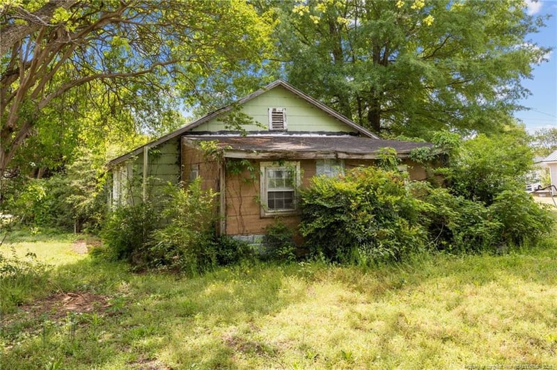 112 3rd St, Erwin, NC 28339