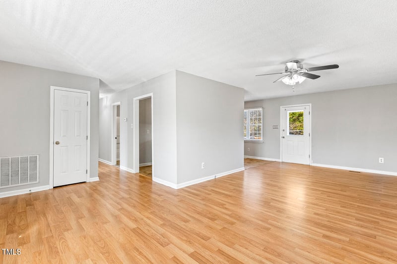 112 Amber Ln, Willow Springs, NC 27592