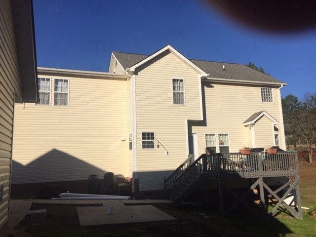 112 Amsterdam Dr, Clayton, NC 27527