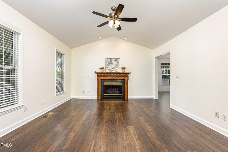 112 Avent Pines Ln, Holly Springs, NC 27540