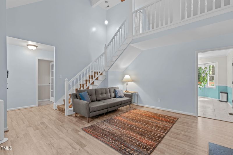 112 Barcelona Ct, Cary, NC 27513