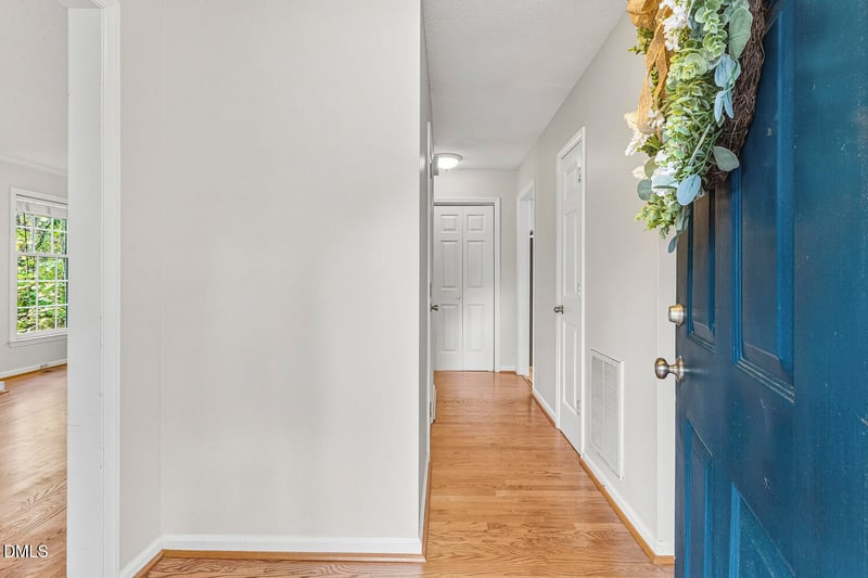 112 Bighorn Cir, Cary, NC 27513