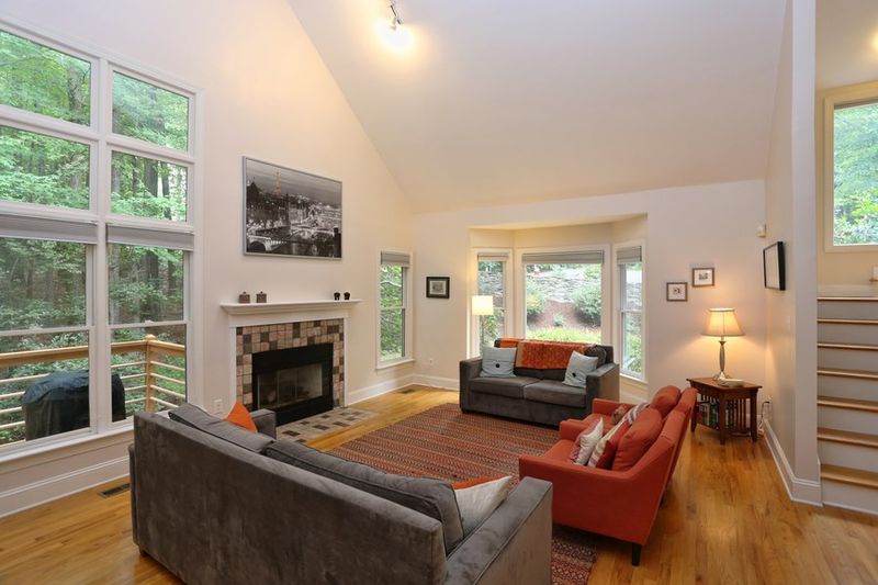 112 Bolinwood Dr, Chapel Hill, NC 27514