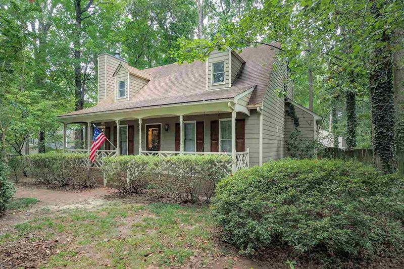112 Brandywine Dr, Cary, NC 27607