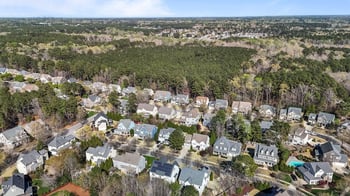 112 Briarburn Ln, Holly Springs, NC 27540