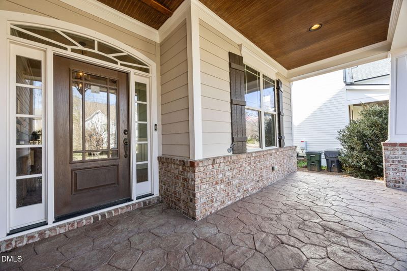 112 Briarburn Ln, Holly Springs, NC 27540