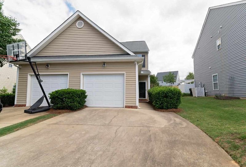 112 Buchanan Ln, Clayton, NC 27527