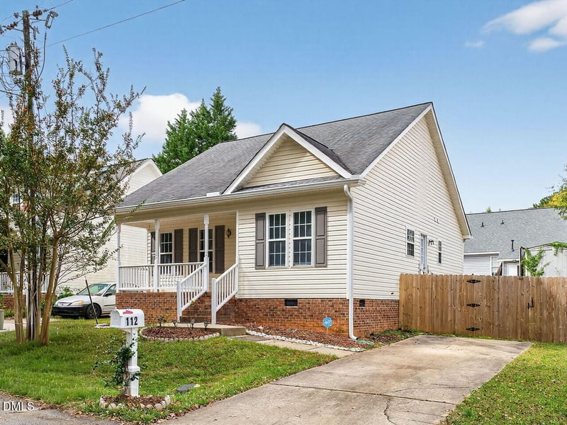112 Burt St, Holly Springs, NC 27540
