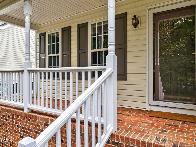 112 Burt St, Holly Springs, NC 27540