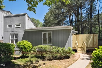 112 Carmichael Ct, Cary, NC 27511