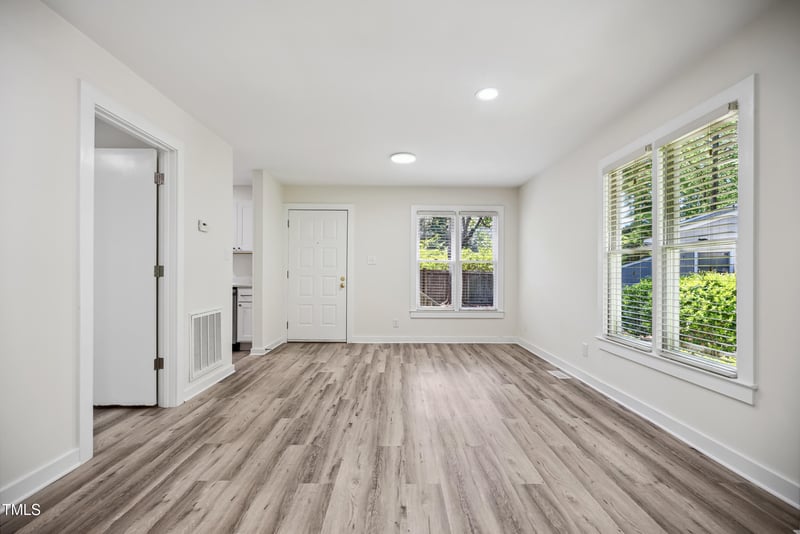 112 Carmichael Ct, Cary, NC 27511