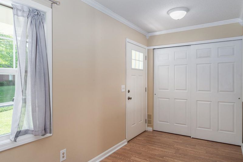 112 Carr Ct, Mebane, NC 27302
