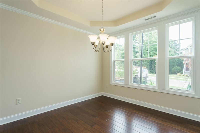 112 Champion Oak Dr, Cary, NC 27519