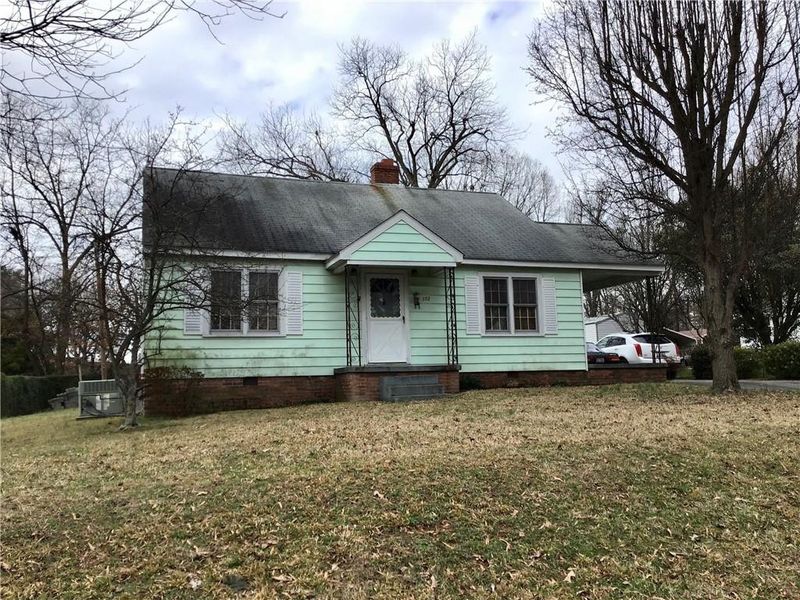 112 Chestnut St, Burlington, NC 27217