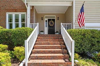 112 Conway Ct, Cary, NC 27513