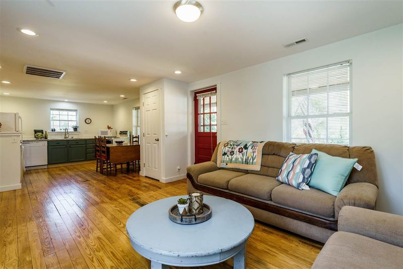 112 E Cornwall Rd, Cary, NC 27511