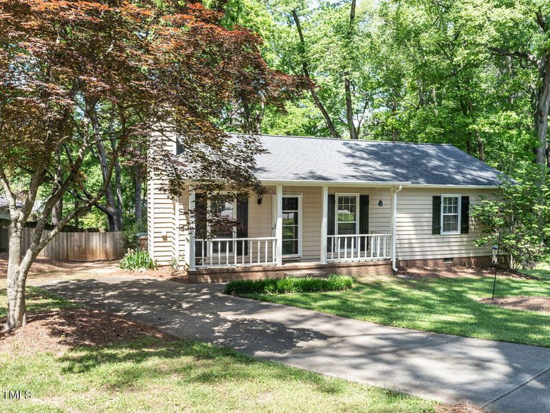 112 Creighton Ct, Cary, NC 27511