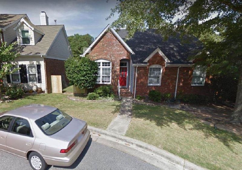 112 Crestpoint Ct, Cary, NC 27513