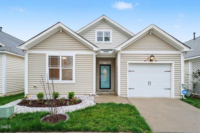 112 Denby Cir, Clayton, NC 27527