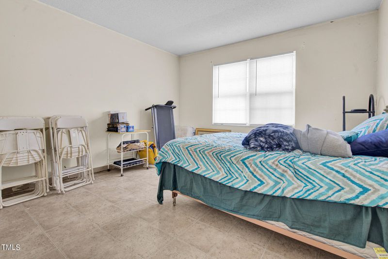 112 Dickens Rd, Fuquay Varina, NC 27526