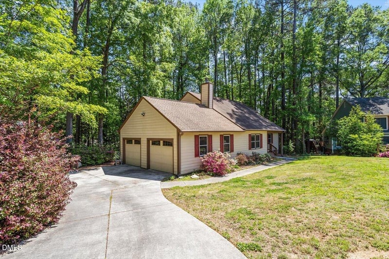 112 Ed Simmons Ct, Cary, NC 27511