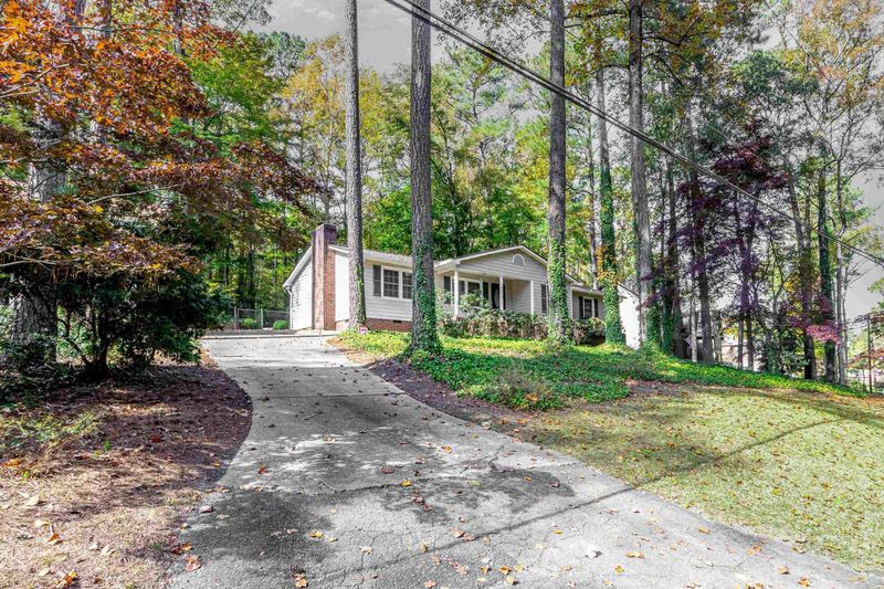 112 Edgewater Dr, Clayton, NC 27520