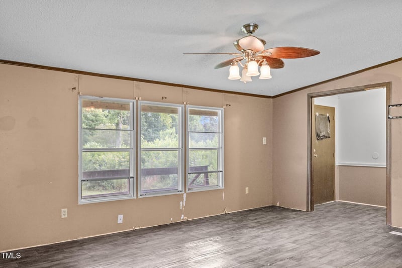112 Elsie Marie Dr, Youngsville, NC 27596