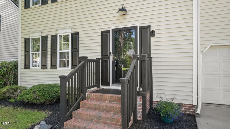 112 Fairford Dr, Holly Springs, NC 27540
