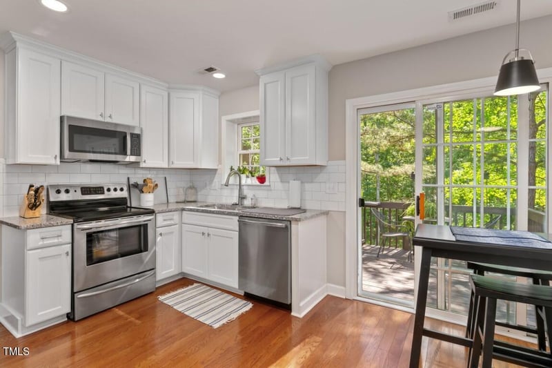 112 Fairford Dr, Holly Springs, NC 27540