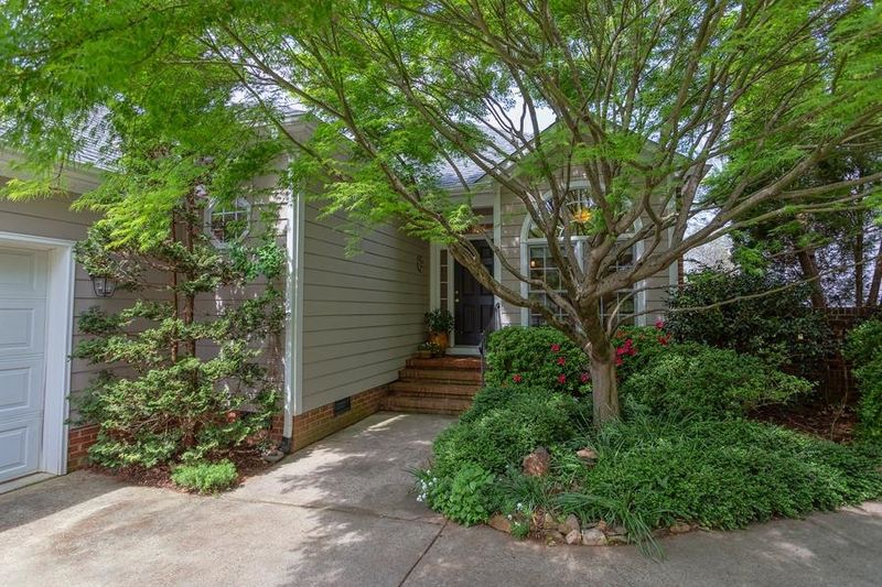 112 S Fields Cir, Chapel Hill, NC 27516