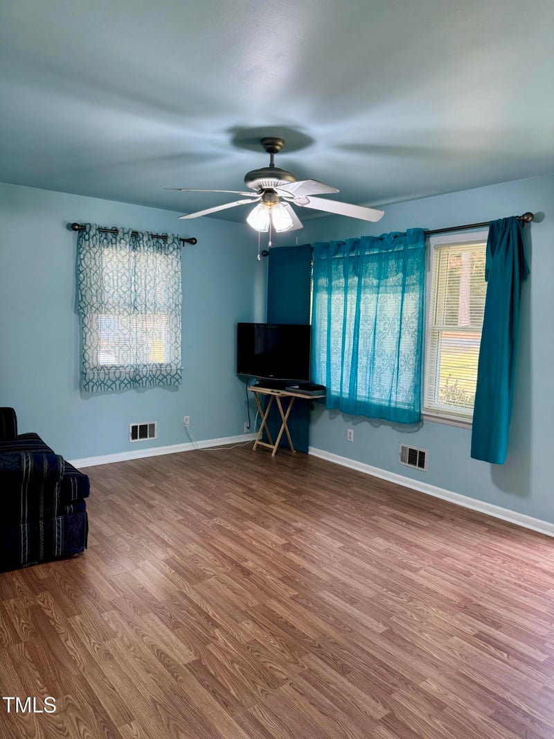 112 Franklin St, Zebulon, NC 27597