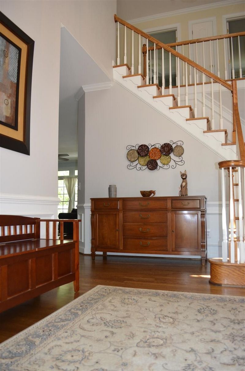 112 W Gerrell Ct, Cary, NC 27511