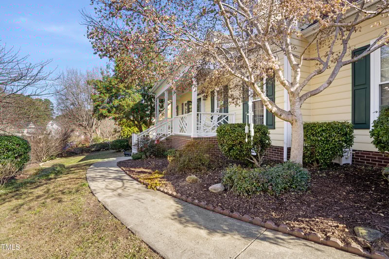 112 Glenmore Rd, Cary, NC 27519