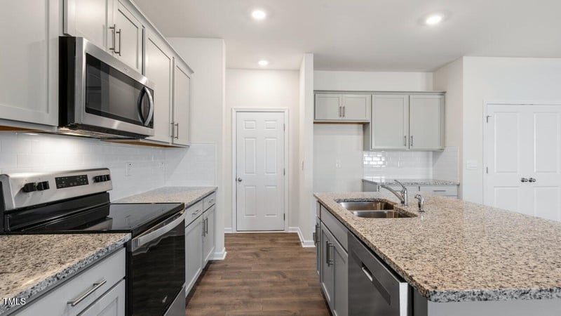 112 Global Ave, Fuquay Varina, NC 27526